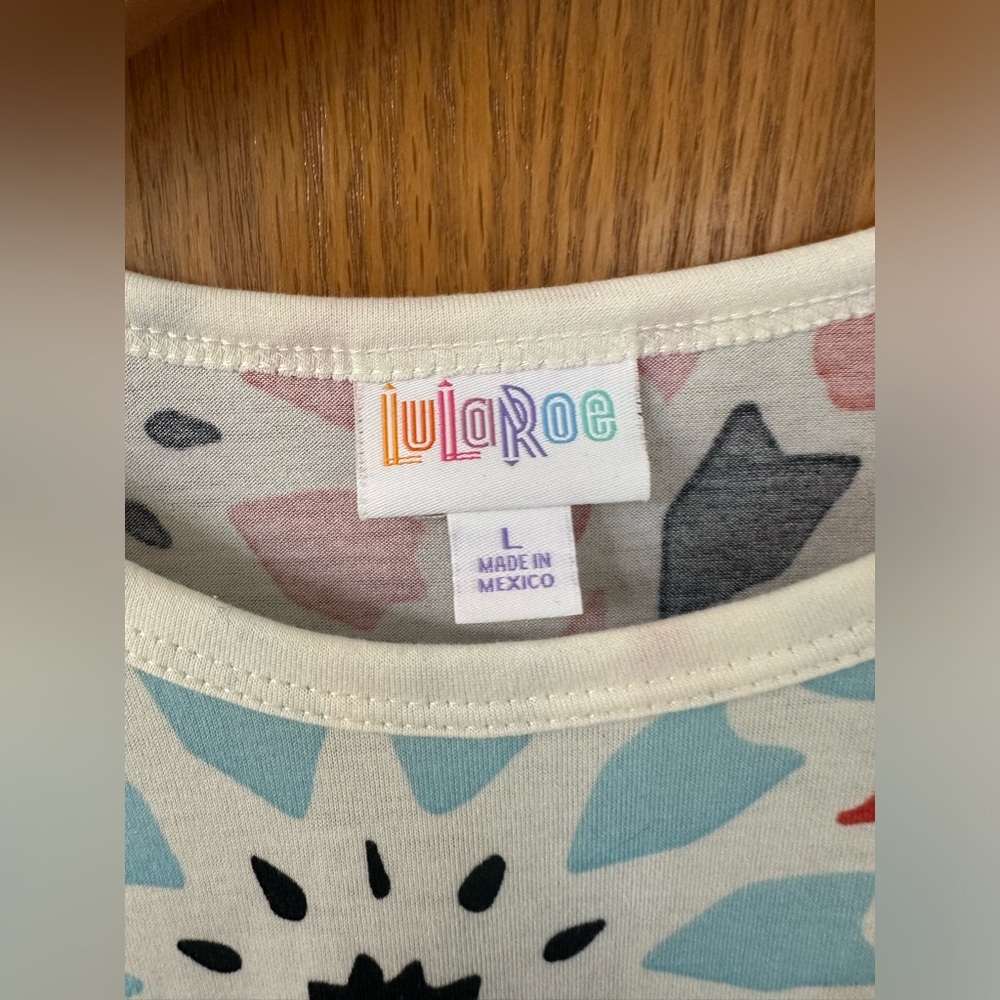 Lularoe Randy Large - Picture 2 of 3